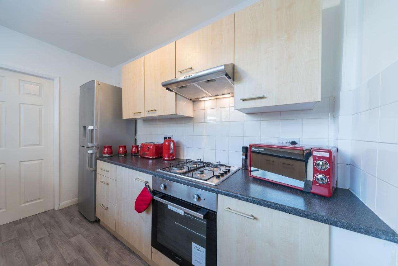 3 Bedroom Saks - 2 Living Area House In Newland Ave Hull Kingston upon Hull Exterior foto