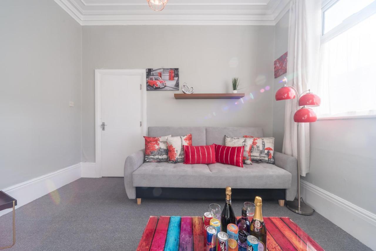 3 Bedroom Saks - 2 Living Area House In Newland Ave Hull Kingston upon Hull Exterior foto